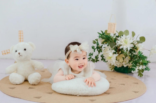 恩施宝宝多久会抬头